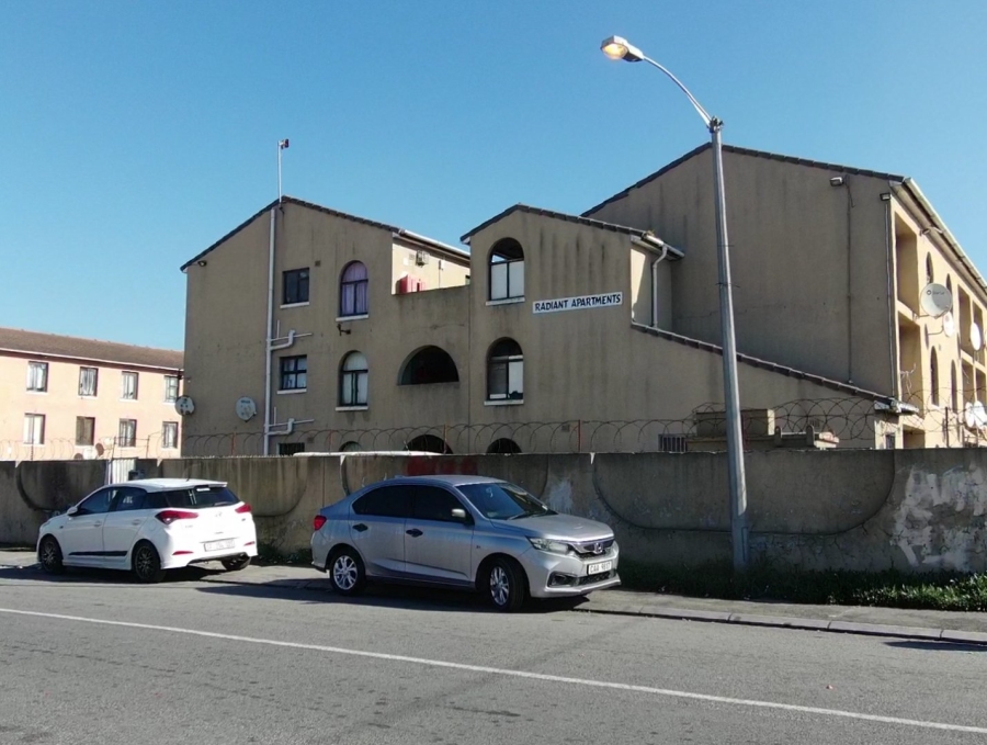 2 Bedroom Property for Sale in Grassy Park Western Cape